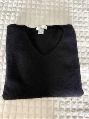 Sutton Studio XL 100% Cashmere V neck Sweater Black Bloomingdale’s Soft Casual